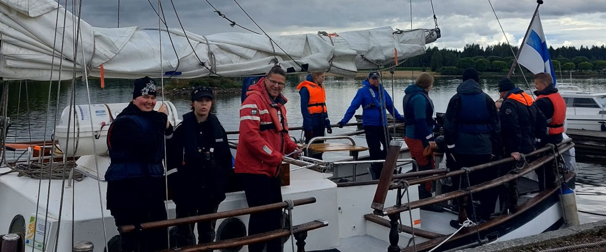 Fiia sailing experience